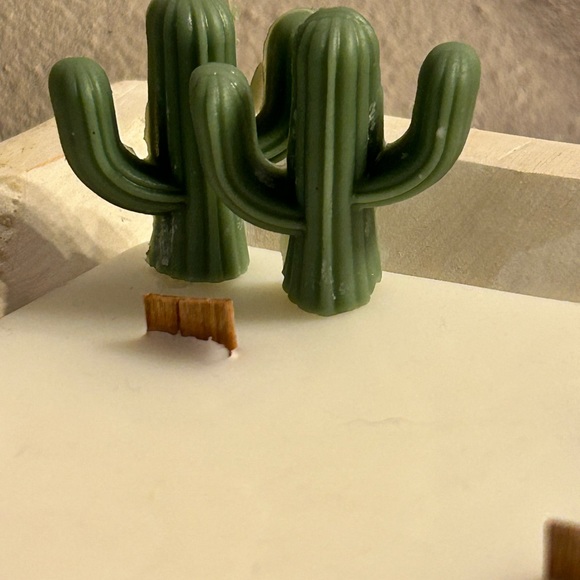 16 oz Scented Doughbowl Candle - Picture 3 of 6